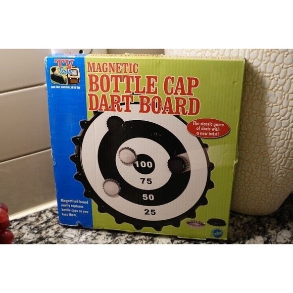 Magnetic Bottle cap dart board Game vintage nostalgic games - Picture 1 of 3